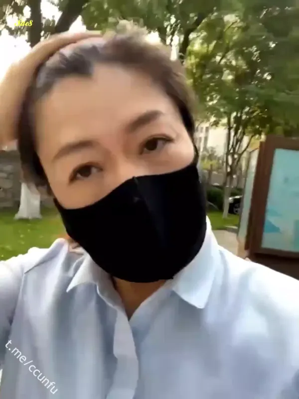 极品骚熟女巨乳人妻户外露出挑战